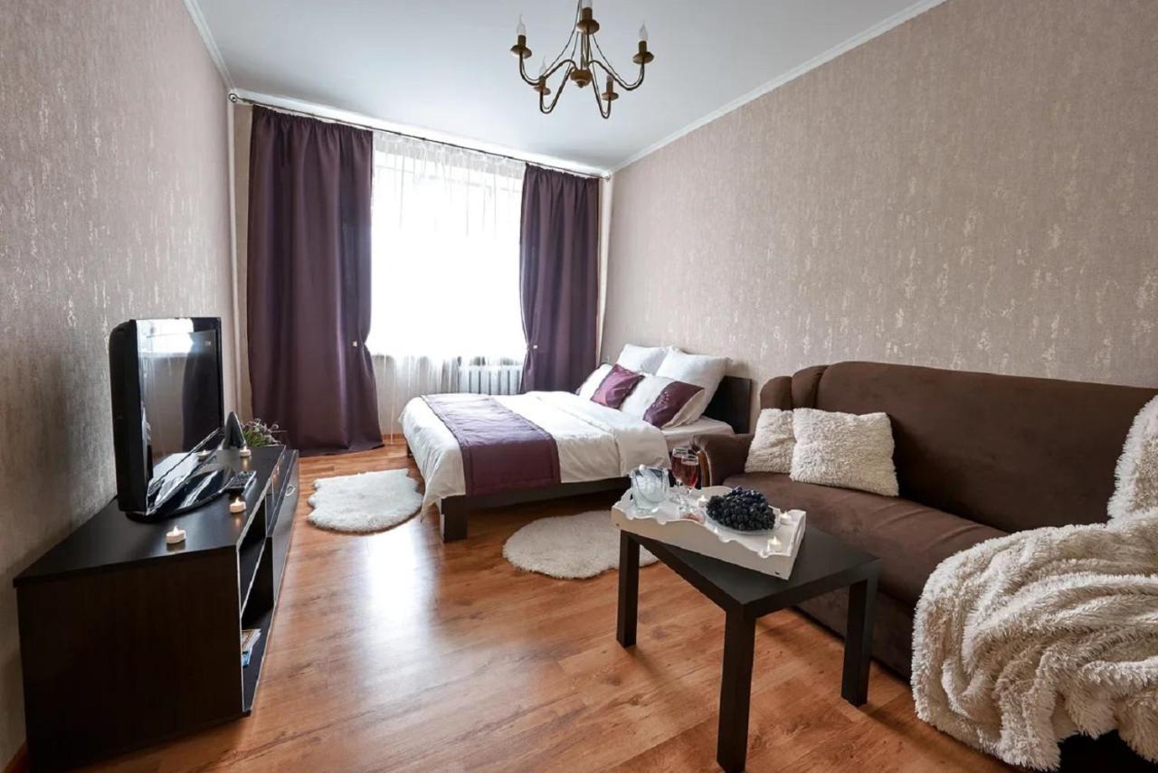 Paulmarie Apartments On Prs. Mira 25B Mahiljow Buitenkant foto